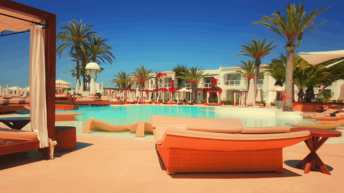 Rollian Hotel Ltd